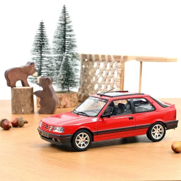 ماکت پژو ۳۰۹ GTi مدل ۱۹۹۰ قرمز والهلونگا با طرح PTS — تیراژ محدود ۳۰۹ عدد Norev
