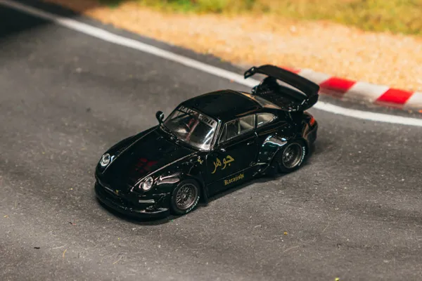 ماکت پورشه ۹۹۳ RWB «کاراجیشی»، نسخه ویژه Tarmac Works